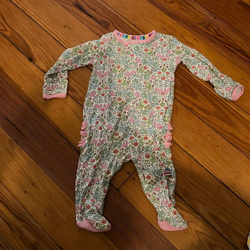 Magnetic me sleeper